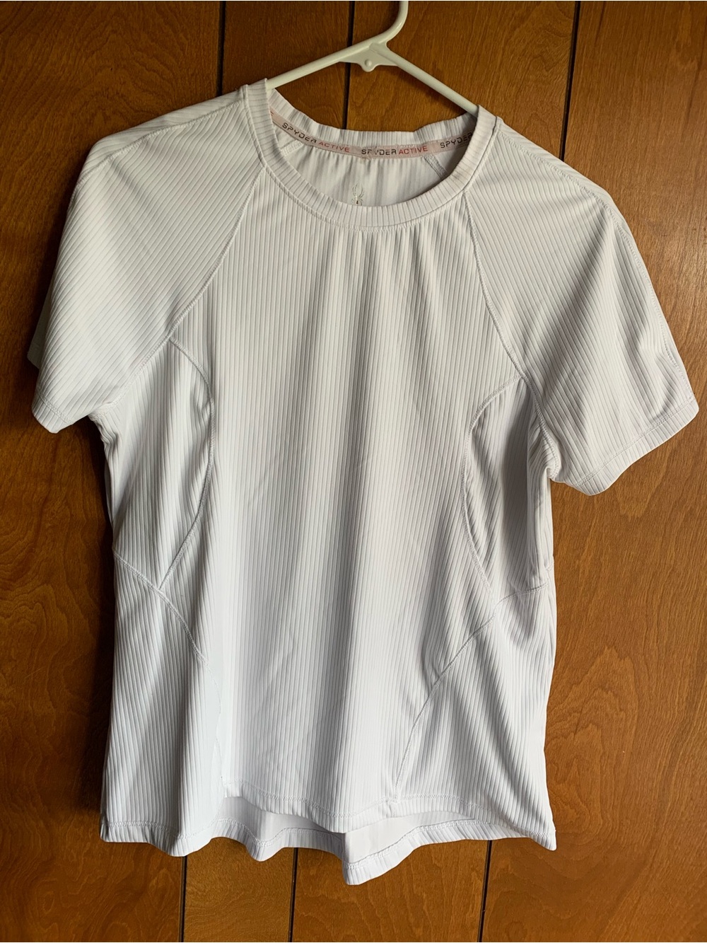 White Spyder Active Women's ribbed short sleeve tee shirt size medium GUC